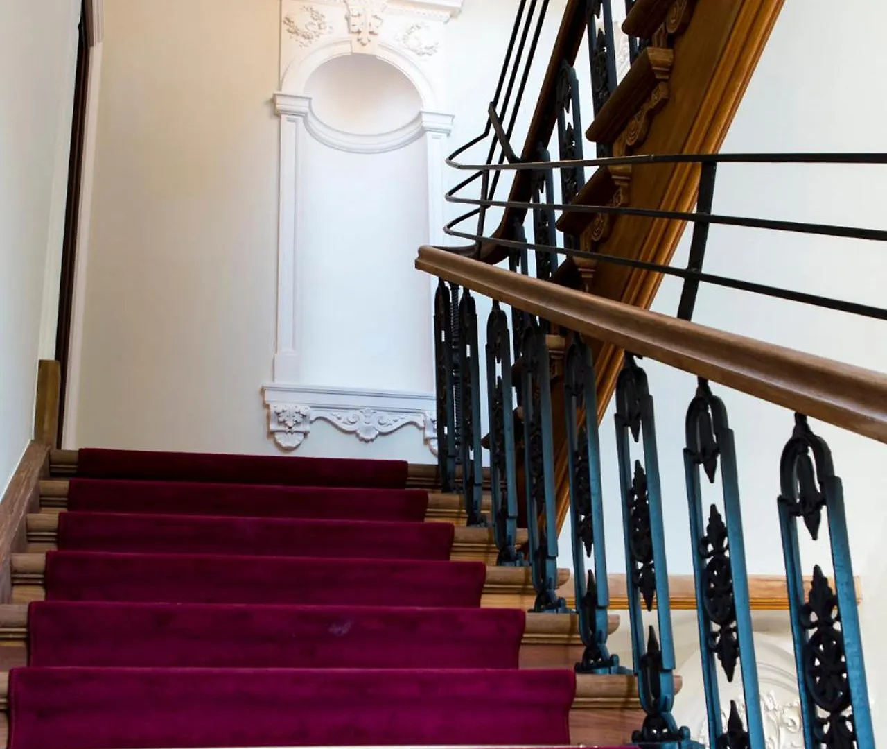 French Touch: Romantyczny Apartament W Kamienicy Warsaw